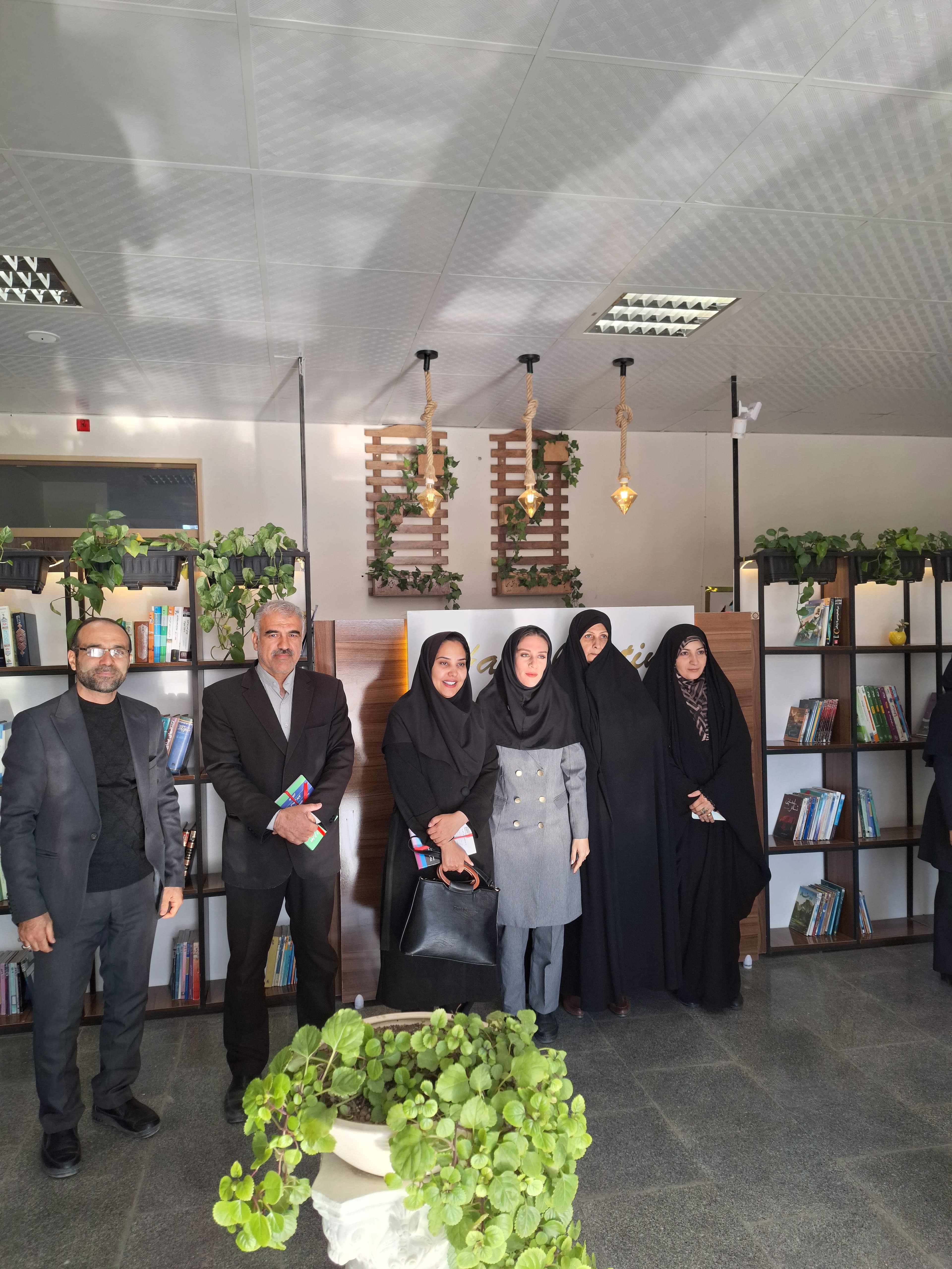 دبیرستان غیردولتی متوسطه اول ودوم حبل المتین